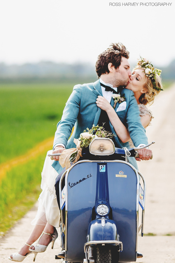 wedding flowers on vespa passion for flowers http://www.rossharvey.com