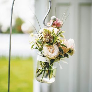 outdoor-wedding-ceremony-flowers-shepherds-croocks-south-farm-wedding-passion-for-flowers