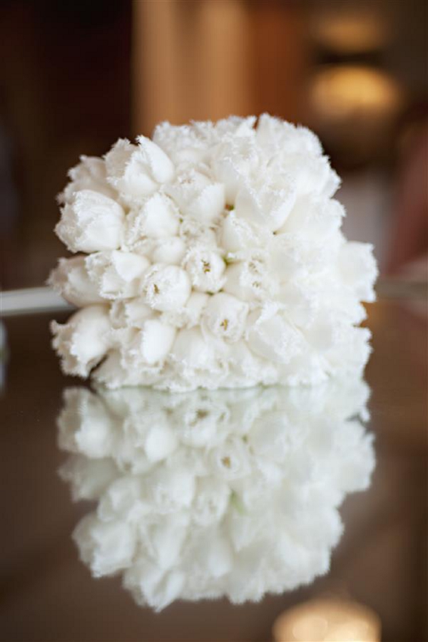 white-tulip-bride-bouquet