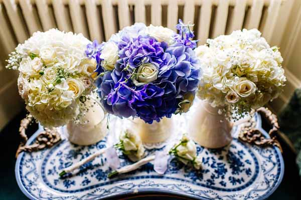 BLUE HYDRANGEAS CREAM ROSES WEDDING BOUQUETS PASSION FOR FLOWERS (3)