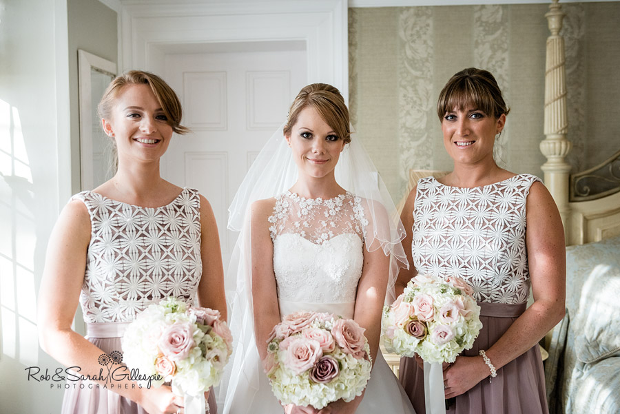 dusky pink roses bridesmaids bouquets