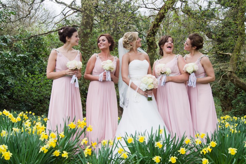 bridesmaids-bouquets-hampton-manor-wedding-flowers