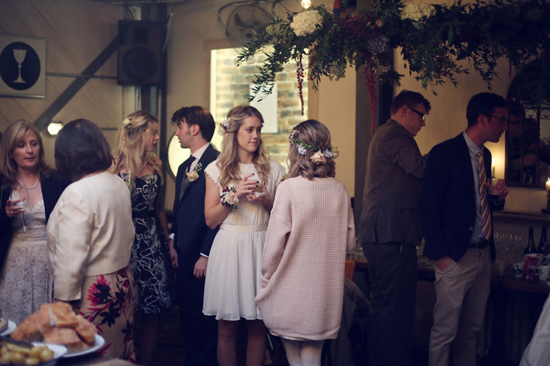 hanging flowers over table by Passion for Flowers Warwickshire wedding florist (3)