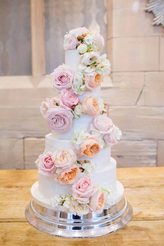 Peach Bluch pink roses wedding cake flowers full cake decoration Hampton Manor Wedding Flowers Passion for Flowers (2)