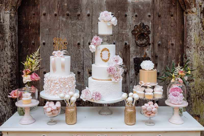 wedding-cake-table-by-Cotton-and-Crumbs-flowers-by-Passion-for-Flower