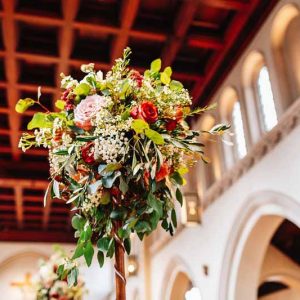 Rustic Elegant Church Wedding Flowers by @kmorganflowers Passion for Flowers (1)