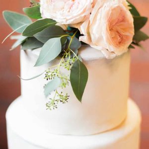 elegant wedding cake flowers by passion for flowers @kmorganflowers