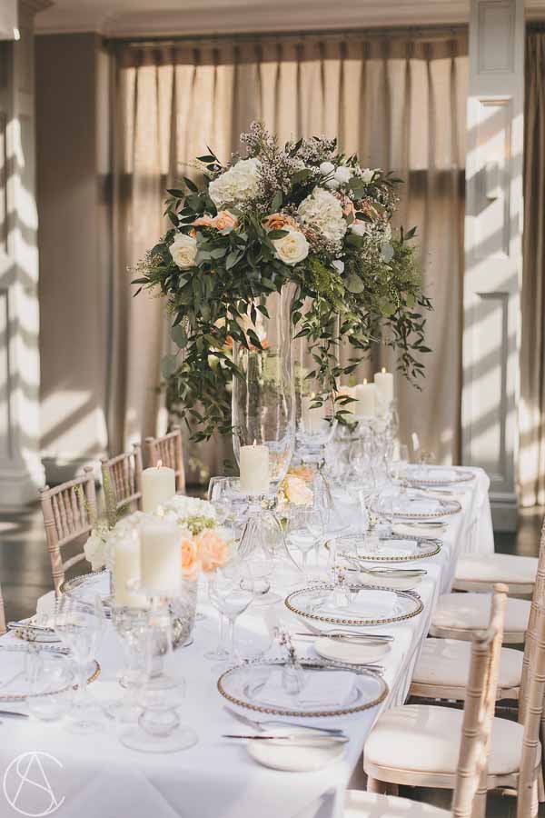 elegant-glass-vases-long-tables-for-weddings-hampton-manor-wedding-florist-passion-for-flowers-12