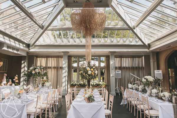 hampton-manor-wedding-florist-passion-for-flowers-long-tables