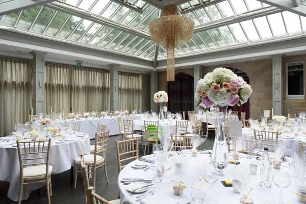 tall-glass-vase-wedding-centrepieces-hydrangeas-pink-peach-roses-hampton-manor-3