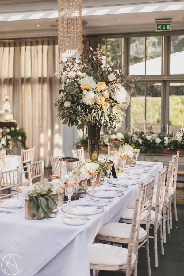tall-centrepieces-bronze-and-peach-hampton-manor-wedding-florist-passion-for-flowers-3
