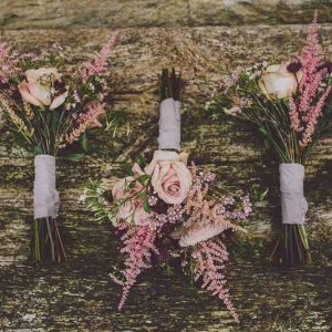 organic-free-form-bouquets-dusky-pink-roses-astilbe-by-passion-for-flowers-2