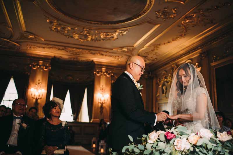 wedding-ceremony-table-flowers-luxe-floral-gardlands-deep-pink-blush-pink-peach-roses-at-knowsley-hall-by-passion-for-flowers-2