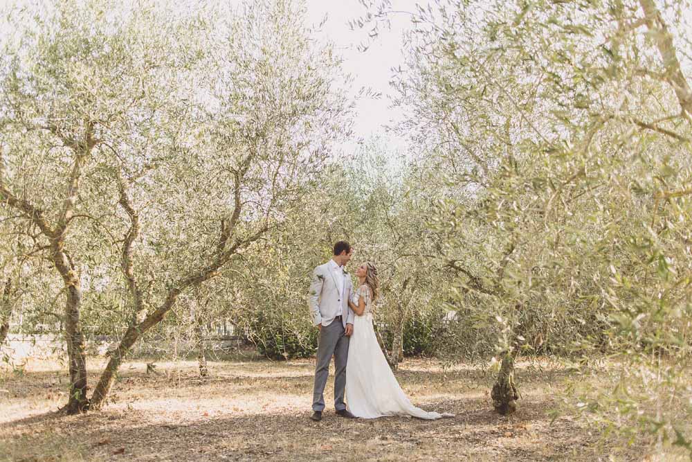 Anna Campbell Adelaide Wedding Gown, Couple portraits Destination wedding Tuscany, Olive Grove