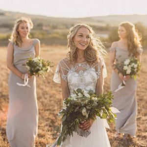 Grey bridesmaids dressed organic white green bouquets Passion for Flowers