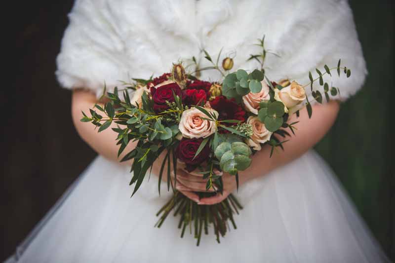 Winter wedding bouquets ideas nude blush pink deep red